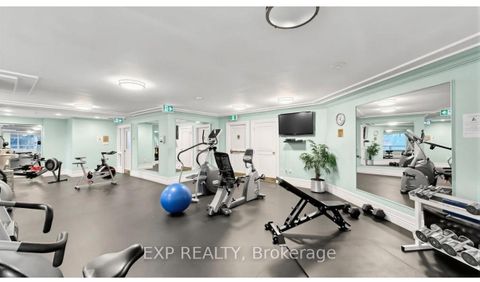 Photo 18 at 607 - 889 Bay Street, Bay Street Corridor, Toronto
