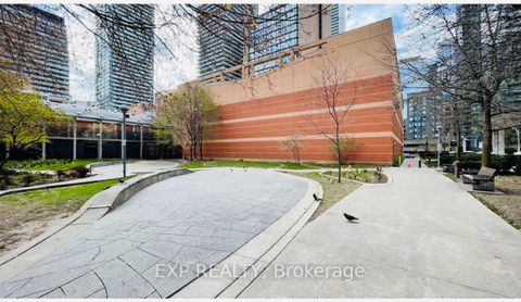 Photo 19 at 607 - 889 Bay Street, Bay Street Corridor, Toronto