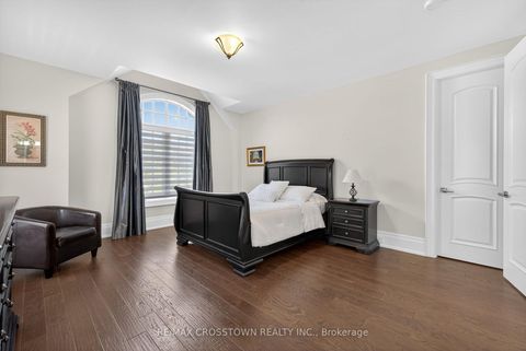 Photo 30 at 10 Annsleywood Court, Kleinburg, Vaughan