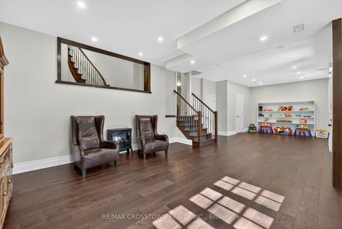 Photo 40 at 10 Annsleywood Court, Kleinburg, Vaughan