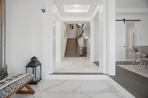 Photo 3 at 143 Ballantyne Boulevard, Vellore Village, Vaughan