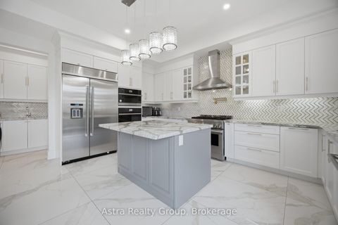 Photo 8 at 143 Ballantyne Boulevard, Vellore Village, Vaughan