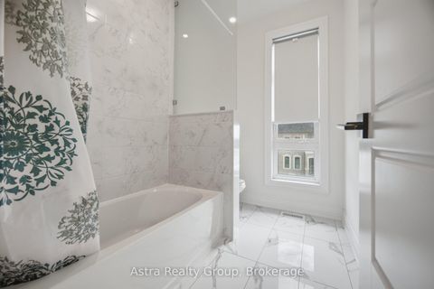 Photo 31 at 143 Ballantyne Boulevard, Vellore Village, Vaughan