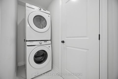Photo 43 at 143 Ballantyne Boulevard, Vellore Village, Vaughan