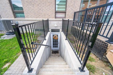 Photo 47 at 143 Ballantyne Boulevard, Vellore Village, Vaughan