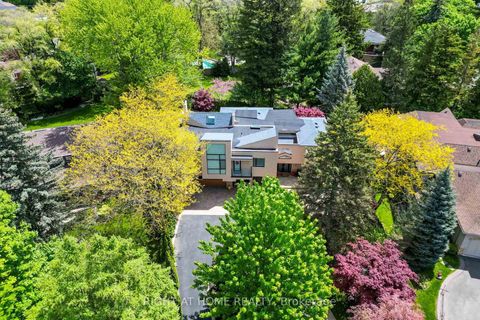 Photo 4 at 1 Friars Lane, Rosethorn, Toronto