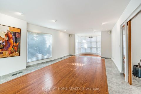 Photo 13 at 1 Friars Lane, Rosethorn, Toronto