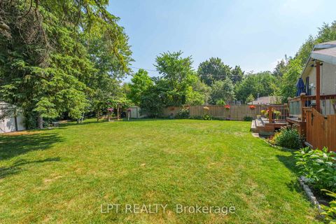 Photo 34 at 31 Patrick Drive, Aurora Highlands, Aurora