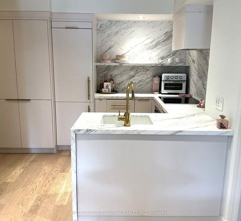 Photo 7 at 301 - 1174 Yonge Street, Annex, Toronto