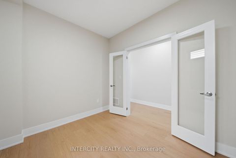 Photo 6 at 10 Kingsbury Trail, Rural Barrie Southeast, Barrie