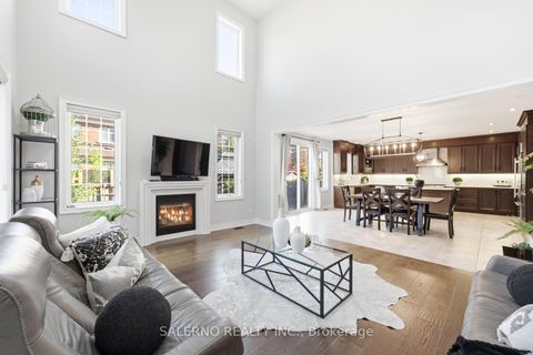 Photo 18 at 17 Balderson Drive, Kleinburg, Vaughan