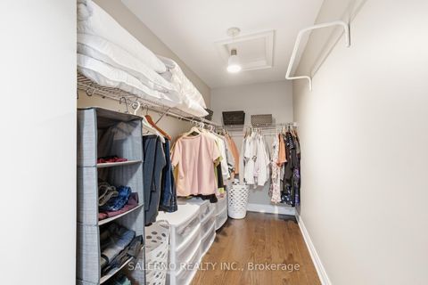 Photo 32 at 17 Balderson Drive, Kleinburg, Vaughan