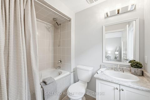 Photo 34 at 17 Balderson Drive, Kleinburg, Vaughan