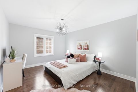 Photo 35 at 17 Balderson Drive, Kleinburg, Vaughan