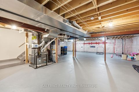 Photo 39 at 17 Balderson Drive, Kleinburg, Vaughan