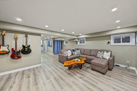 Photo 37 at 45 Chipwood Crescent, Pleasant View, Toronto