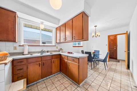 Photo 14 at 33 Jeanette Street, Cliffcrest, Toronto