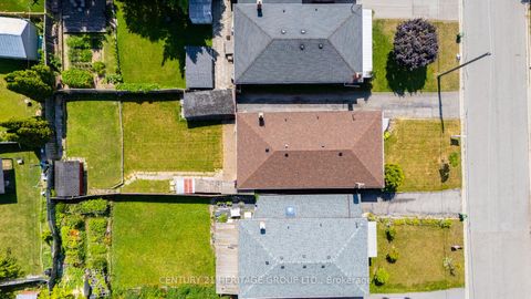 Photo 33 at 33 Jeanette Street, Cliffcrest, Toronto