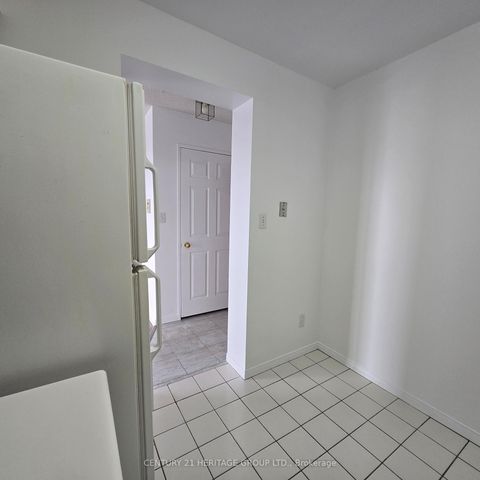 Photo 32 at 1403 - 18 Hillcrest Avenue, Willowdale East, Toronto