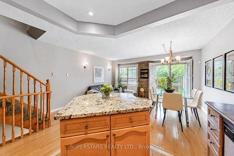 Photo 7 at 62 Tania Crescent, Maple, Vaughan