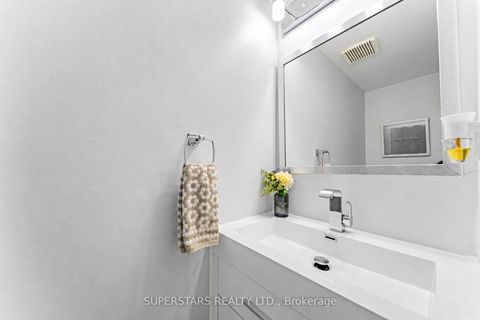Photo 11 at 62 Tania Crescent, Maple, Vaughan