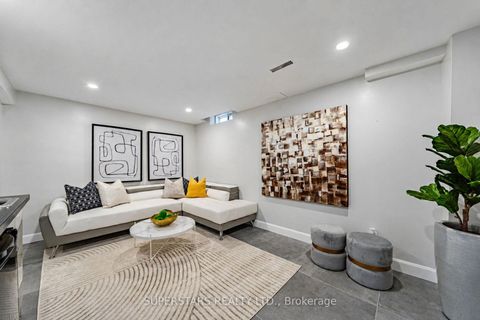 Photo 14 at 62 Tania Crescent, Maple, Vaughan