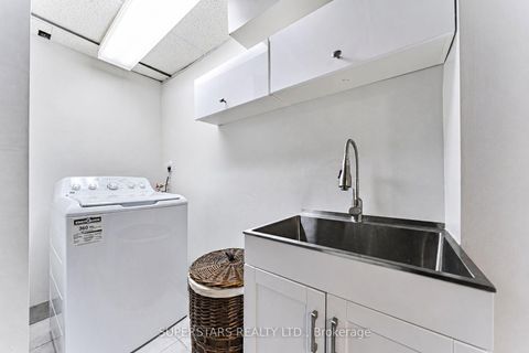 Photo 16 at 62 Tania Crescent, Maple, Vaughan