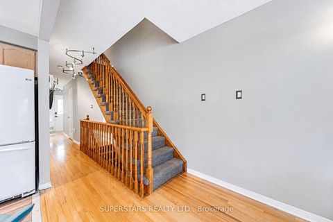 Photo 18 at 62 Tania Crescent, Maple, Vaughan