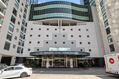 Photo 2 at 3512 - 99 Harbour Square, Waterfront Communities C1, Toronto