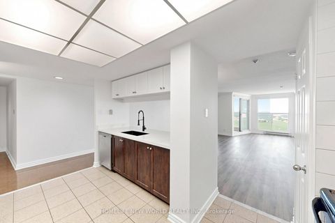 Photo 13 at 3512 - 99 Harbour Square, Waterfront Communities C1, Toronto