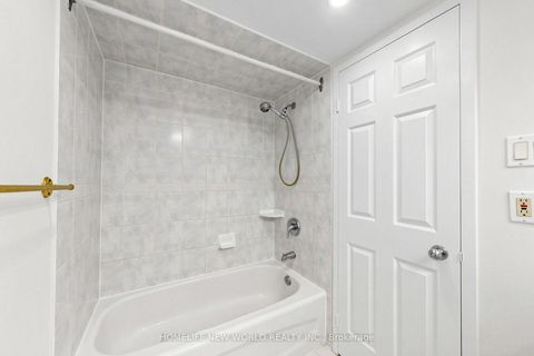 Photo 20 at 3512 - 99 Harbour Square, Waterfront Communities C1, Toronto