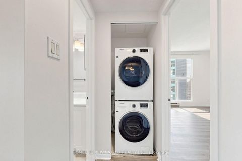Photo 27 at 3512 - 99 Harbour Square, Waterfront Communities C1, Toronto