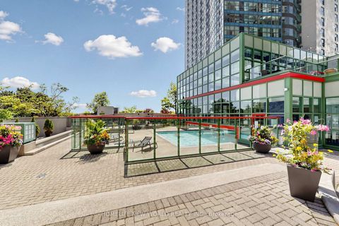 Photo 35 at 3512 - 99 Harbour Square, Waterfront Communities C1, Toronto