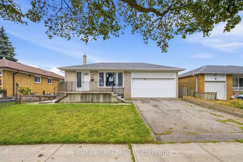 Photo 0 at 17 Amberjack Boulevard, Woburn, Toronto