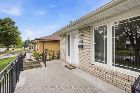 Photo 3 at 17 Amberjack Boulevard, Woburn, Toronto