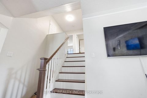 Photo 11 at 17 Amberjack Boulevard, Woburn, Toronto