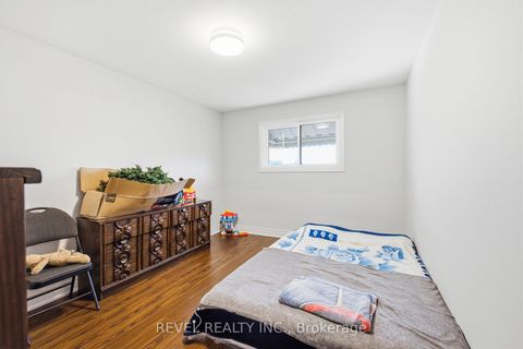 Photo 14 at 17 Amberjack Boulevard, Woburn, Toronto