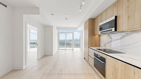 Photo 12 at 3113 - 127 Broadway Avenue, Mount Pleasant West, Toronto