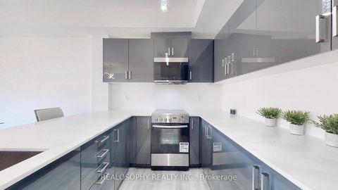 Photo 11 at 8 - 10 Marquette Avenue, Lawrence, Toronto