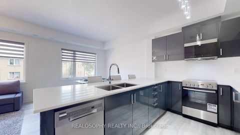 Photo 12 at 8 - 10 Marquette Avenue, Lawrence, Toronto