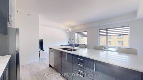Photo 14 at 8 - 10 Marquette Avenue, Lawrence, Toronto