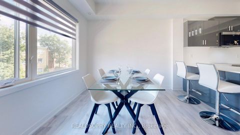 Photo 17 at 8 - 10 Marquette Avenue, Lawrence, Toronto