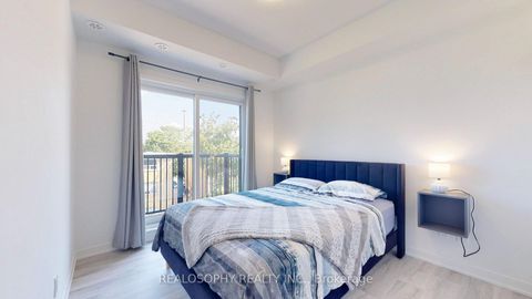 Photo 26 at 8 - 10 Marquette Avenue, Lawrence, Toronto