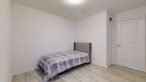Photo 32 at 8 - 10 Marquette Avenue, Lawrence, Toronto
