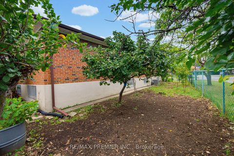 Photo 24 at 27 Whitfield Avenue, Humber Summit, Toronto