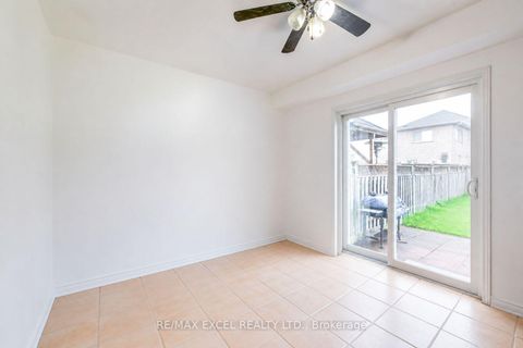 Photo 7 at 50 Casabel Drive, Vellore Village, Vaughan