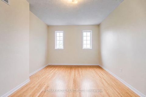 Photo 9 at 50 Casabel Drive, Vellore Village, Vaughan