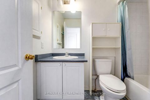 Photo 13 at 50 Casabel Drive, Vellore Village, Vaughan