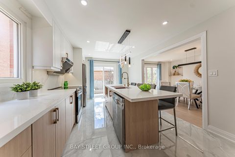 Photo 8 at 146 Cabinet Crescent, West Woodbridge, Vaughan
