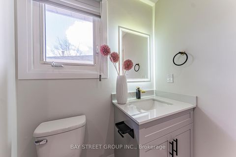 Photo 26 at 146 Cabinet Crescent, West Woodbridge, Vaughan